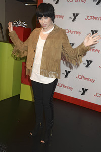 Charity Aktion mit Carly Rae Jepsen in New York