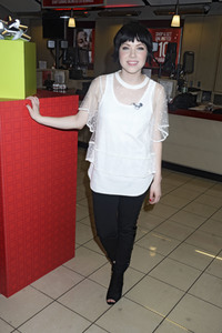 Charity Aktion mit Carly Rae Jepsen in New York