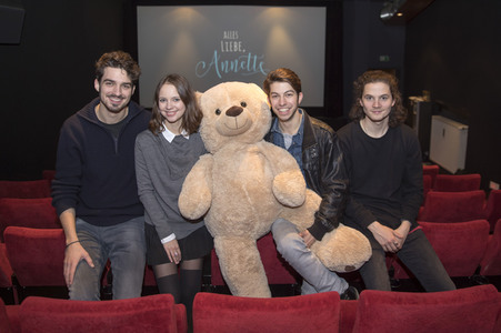 Serienpreview 'Alles Liebe, Annette' in Halle