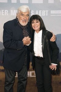 Filmpremiere 'Winnetou - Eine neue Welt' in Berlin