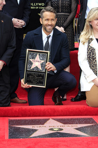 Ryan Reynolds erhält einen Stern auf dem Hollywood Walk of Fame in Los Angeles