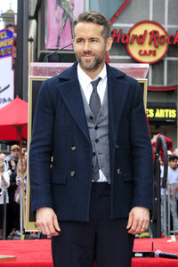 Ryan Reynolds erhält einen Stern auf dem Hollywood Walk of Fame in Los Angeles