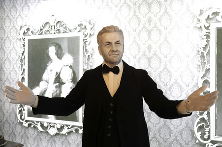 Enthüllung des 'Dinner for One' Sets bei Madame Tussauds Berlin