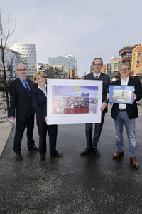 Präsentation der Elbphilharmonie Briefmarke in Hamburg