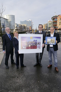 Präsentation der Elbphilharmonie Briefmarke in Hamburg