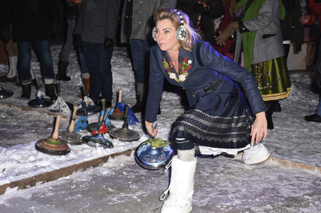 Angermaier Jubiläums Eisstock-WM in Tracht 2017 in München
