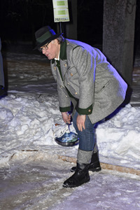 Angermaier Jubiläums Eisstock-WM in Tracht 2017 in München