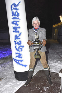 Angermaier Jubiläums Eisstock-WM in Tracht 2017 in München