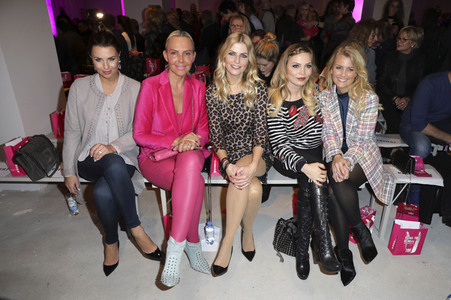 Riani Fashion Show auf der Mercedes-Benz Fashion Week Berlin Autumn/Winter 2017