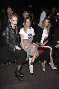 'Maybelline New York hot trends Xhibition' im Rahmen der Mercedes-Benz Fashion Week in Berlin