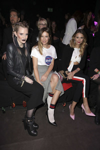 'Maybelline New York hot trends Xhibition' im Rahmen der Mercedes-Benz Fashion Week in Berlin
