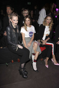 'Maybelline New York hot trends Xhibition' im Rahmen der Mercedes-Benz Fashion Week in Berlin