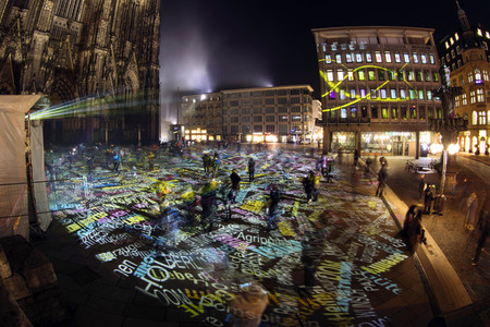 Lichtershow 'Time Drifts Cologne' in Köln