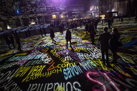 Lichtershow 'Time Drifts Cologne' in Köln