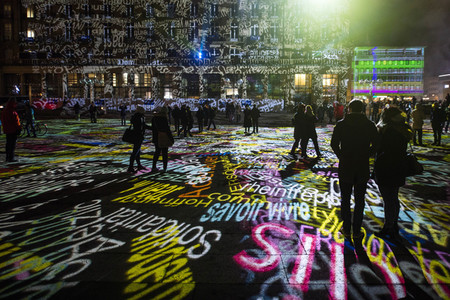 Lichtershow 'Time Drifts Cologne' in Köln