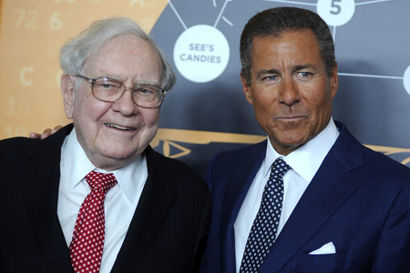 Doku-Premiere 'Becoming Warren Buffett' in New York