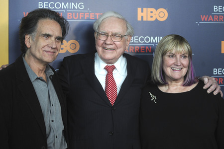 Doku-Premiere 'Becoming Warren Buffett' in New York