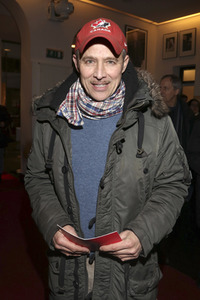 Premiere des Theaterstücks 'Ganzkörpereinsatz' in Hamburg