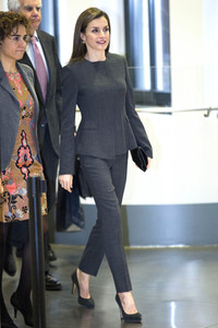 Königin Letizia besucht das AECC Forum in Madrid