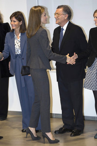 Königin Letizia besucht das AECC Forum in Madrid