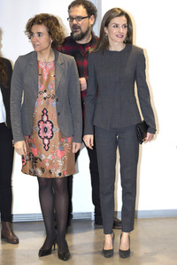 Königin Letizia besucht das AECC Forum in Madrid