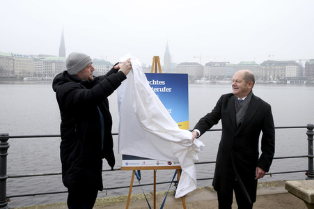 Pressetermin 'Rechtes Alsterufer gegen linkes Alsterufer' in Hamburg