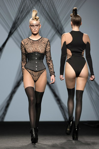 Maya Hansen Fashion Show auf der Mercedes-Benz Fashion Week Madrid AW 2017