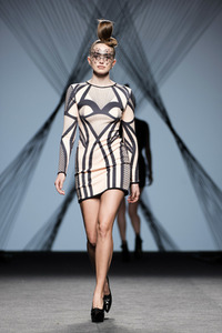Maya Hansen Fashion Show auf der Mercedes-Benz Fashion Week Madrid AW 2017