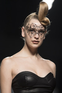 Maya Hansen Fashion Show auf der Mercedes-Benz Fashion Week Madrid AW 2017