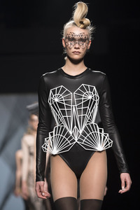Maya Hansen Fashion Show auf der Mercedes-Benz Fashion Week Madrid AW 2017