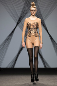 Maya Hansen Fashion Show auf der Mercedes-Benz Fashion Week Madrid AW 2017