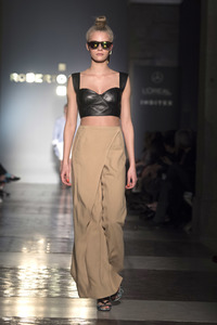 Roberto Verino Fashion Show auf der Mercedes-Benz Fashion Week Madrid AW 2017