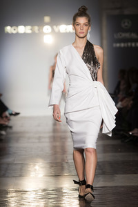 Roberto Verino Fashion Show auf der Mercedes-Benz Fashion Week Madrid AW 2017