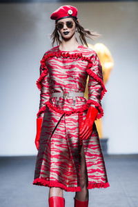 Ana Locking Fashion Show auf der Mercedes-Benz Fashion Week Madrid AW 2017