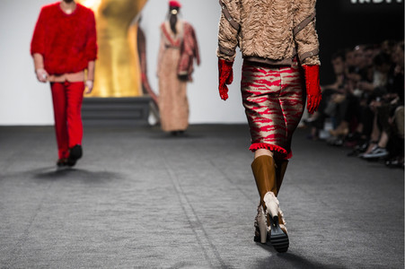 Ana Locking Fashion Show auf der Mercedes-Benz Fashion Week Madrid AW 2017