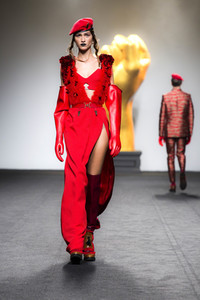 Ana Locking Fashion Show auf der Mercedes-Benz Fashion Week Madrid AW 2017