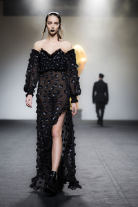 Ana Locking Fashion Show auf der Mercedes-Benz Fashion Week Madrid AW 2017