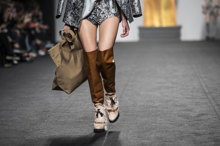 Ana Locking Fashion Show auf der Mercedes-Benz Fashion Week Madrid AW 2017