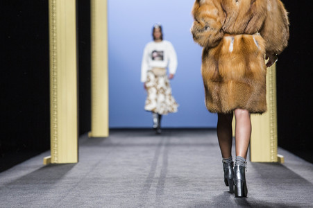 Miguel Marinero Fashion Show auf der Mercedes-Benz Fashion Week Madrid AW 2017