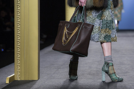 Miguel Marinero Fashion Show auf der Mercedes-Benz Fashion Week Madrid AW 2017