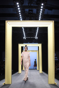 Miguel Marinero Fashion Show auf der Mercedes-Benz Fashion Week Madrid AW 2017