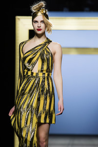 Miguel Marinero Fashion Show auf der Mercedes-Benz Fashion Week Madrid AW 2017
