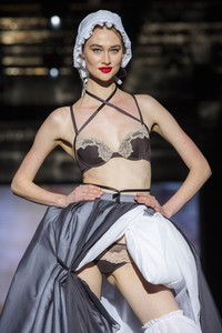 Andrés Sardá Fashion Show auf der Mercedes-Benz Fashion Week Madrid AW 2017