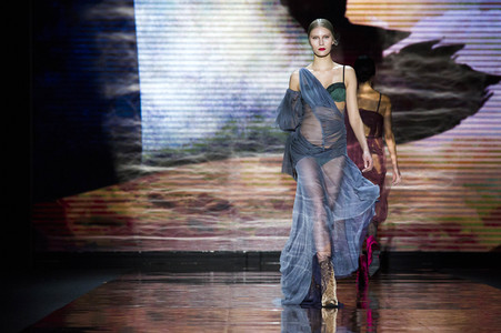 Andrés Sardá Fashion Show auf der Mercedes-Benz Fashion Week Madrid AW 2017