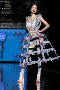 Andrés Sardá Fashion Show auf der Mercedes-Benz Fashion Week Madrid AW 2017