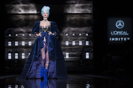 Andrés Sardá Fashion Show auf der Mercedes-Benz Fashion Week Madrid AW 2017
