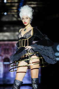 Andrés Sardá Fashion Show auf der Mercedes-Benz Fashion Week Madrid AW 2017