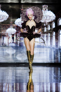 Andrés Sardá Fashion Show auf der Mercedes-Benz Fashion Week Madrid AW 2017