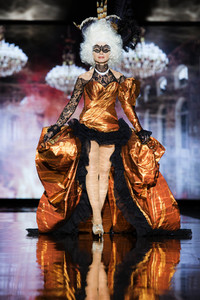 Andrés Sardá Fashion Show auf der Mercedes-Benz Fashion Week Madrid AW 2017