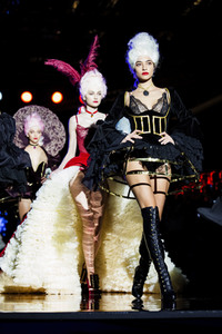 Andrés Sardá Fashion Show auf der Mercedes-Benz Fashion Week Madrid AW 2017